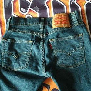 Bran new levis worn only once W 26 L32 teenager male
